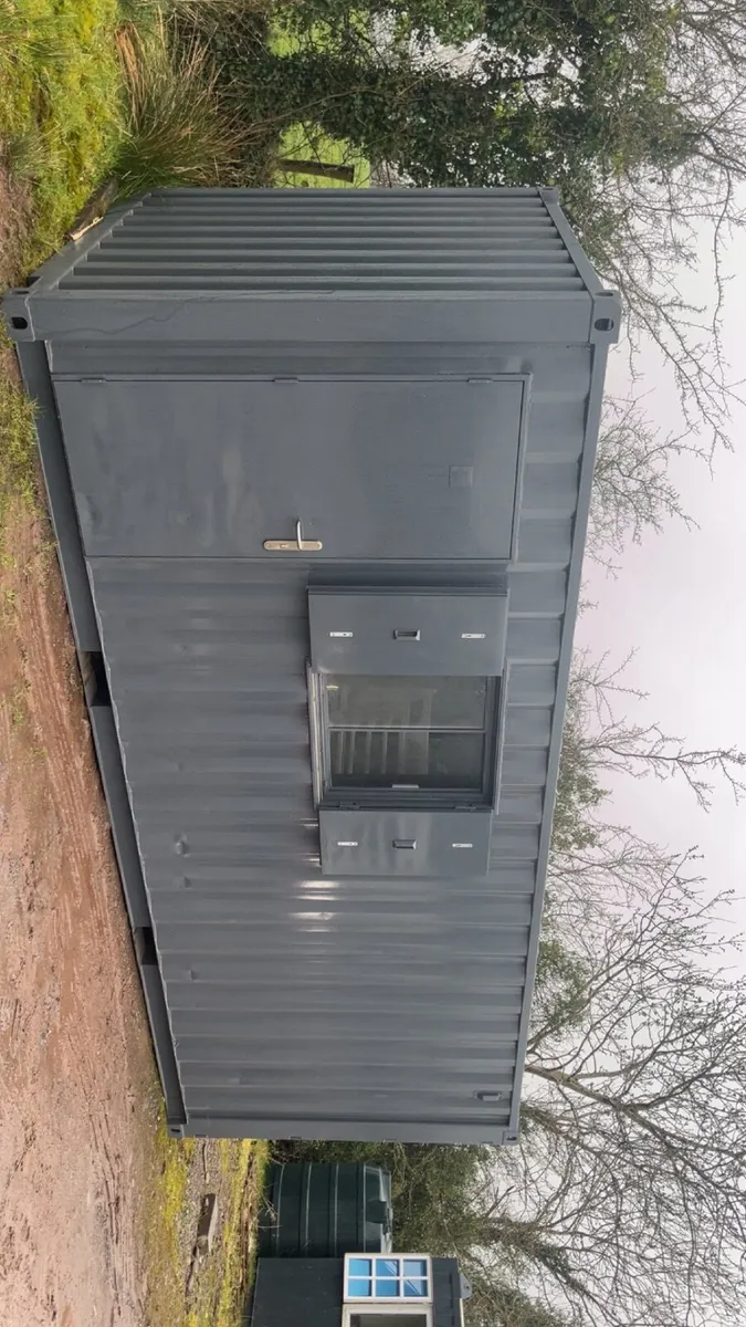 20*8 site office / canteen - Image 1