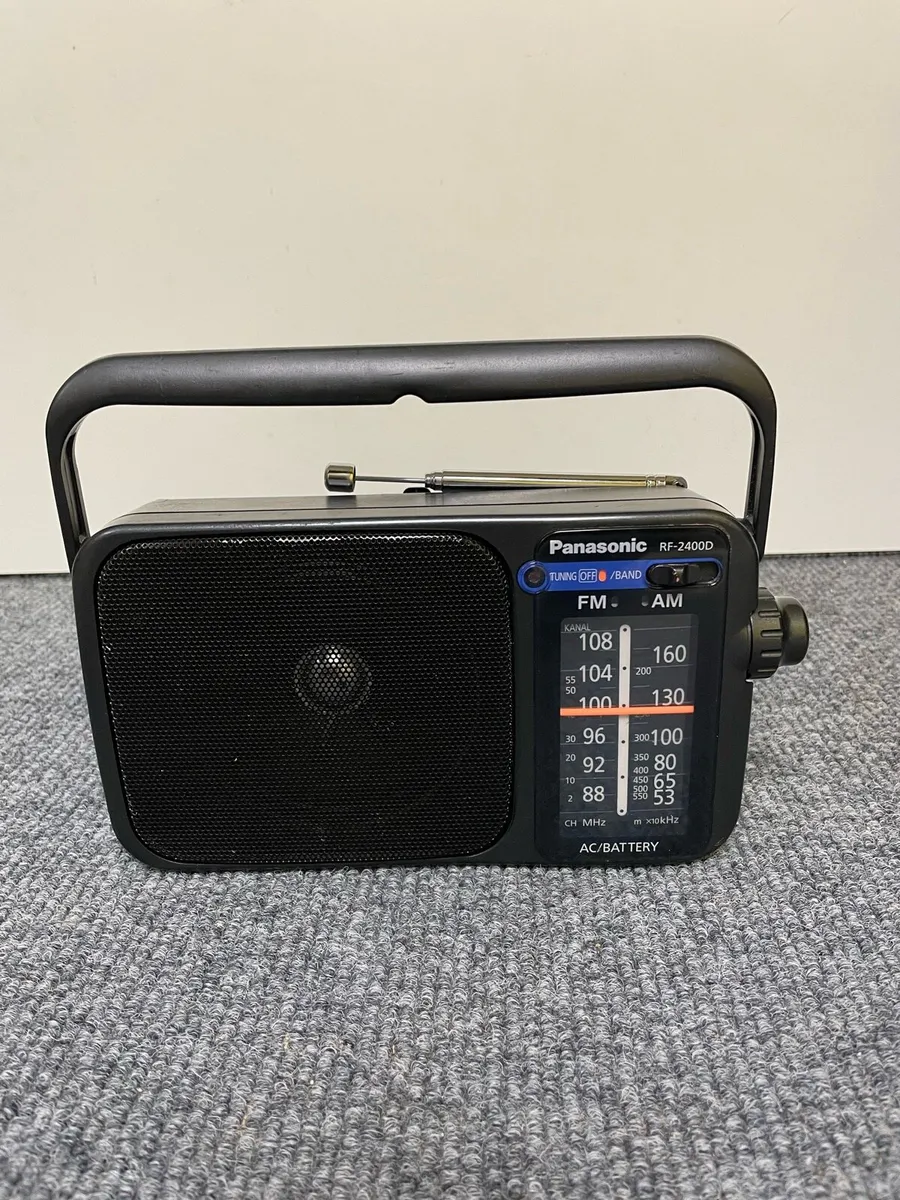 Panasonic portable radio - Image 1