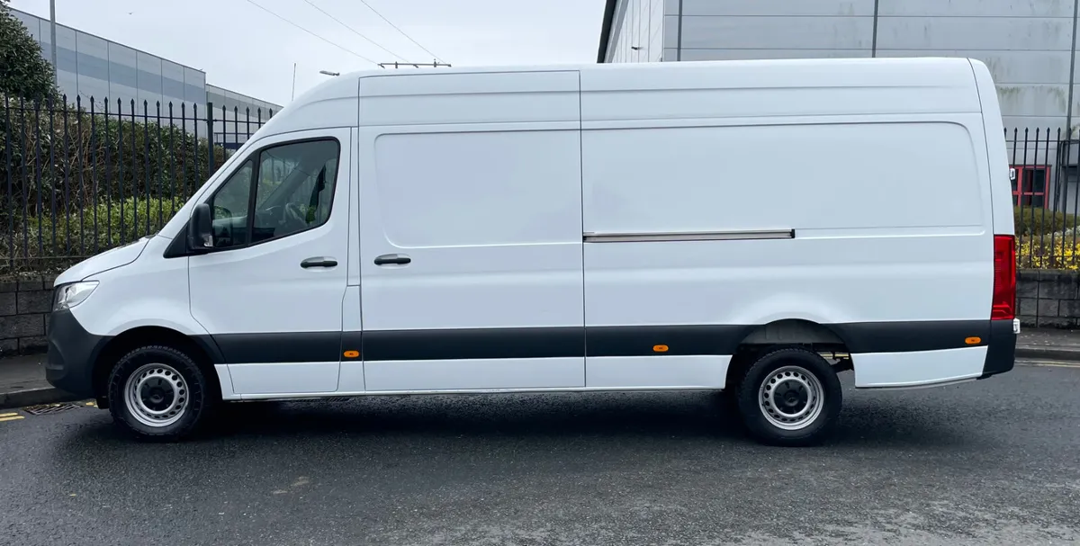 2023 Sprinter 315/43 with Air Con  Straight Deal - Image 4
