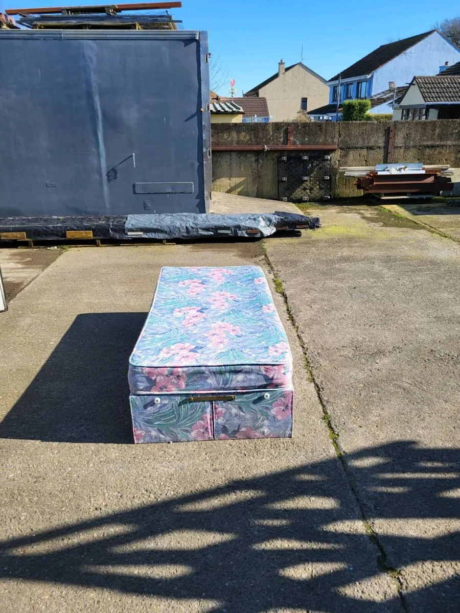 Single Bed - Image 3