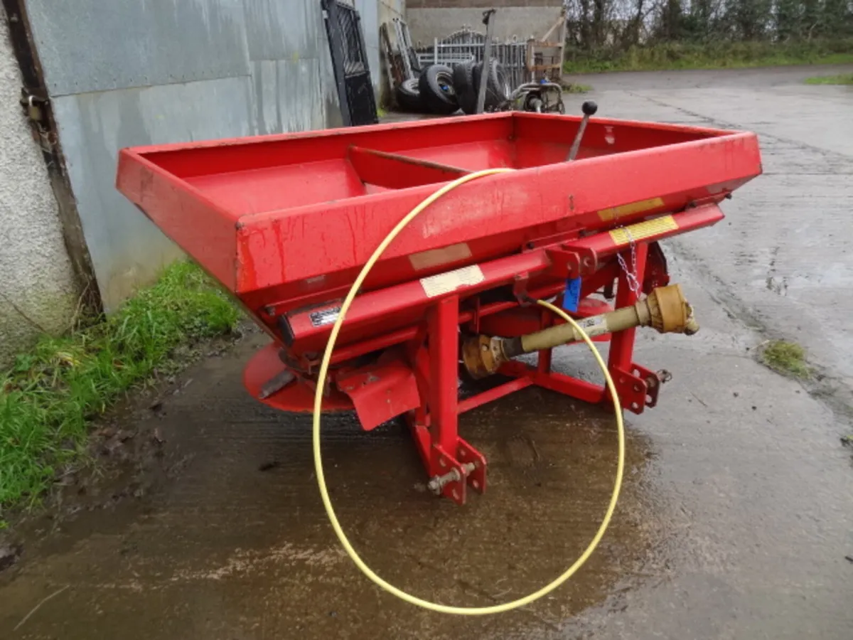 Lely Fertiliser Spreader - Image 3