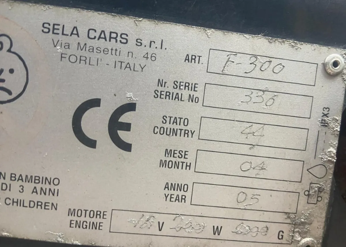 2 x SELA F300 FORMULA 1 GIALLA 12v Kid Bumper Cars - Image 2