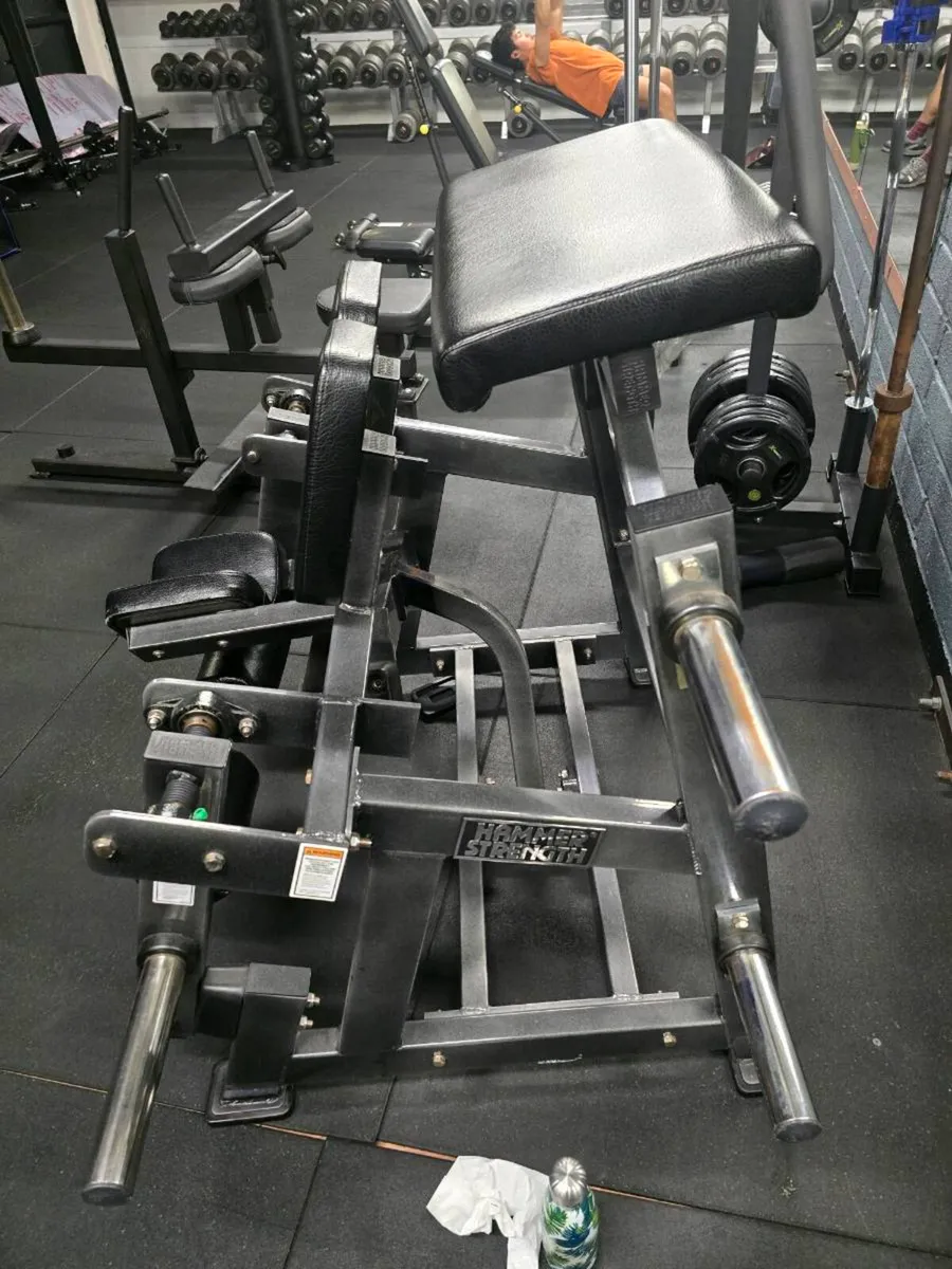 Kneeling Leg Curl Machine - Image 2