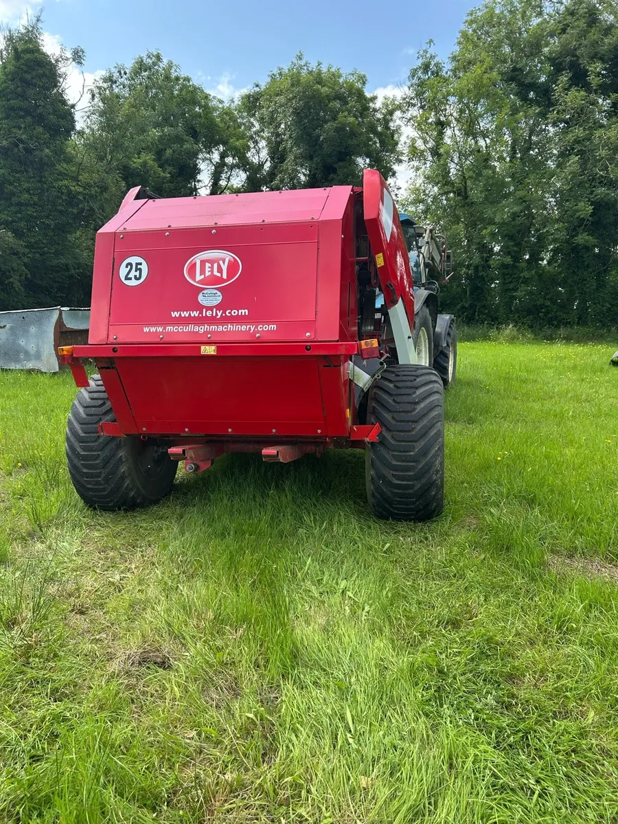 2015 Lely Welger RP245 Extracut - Image 3