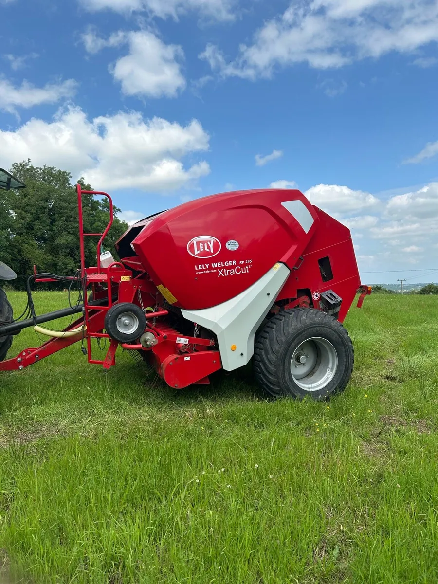 2015 Lely Welger RP245 Extracut - Image 1