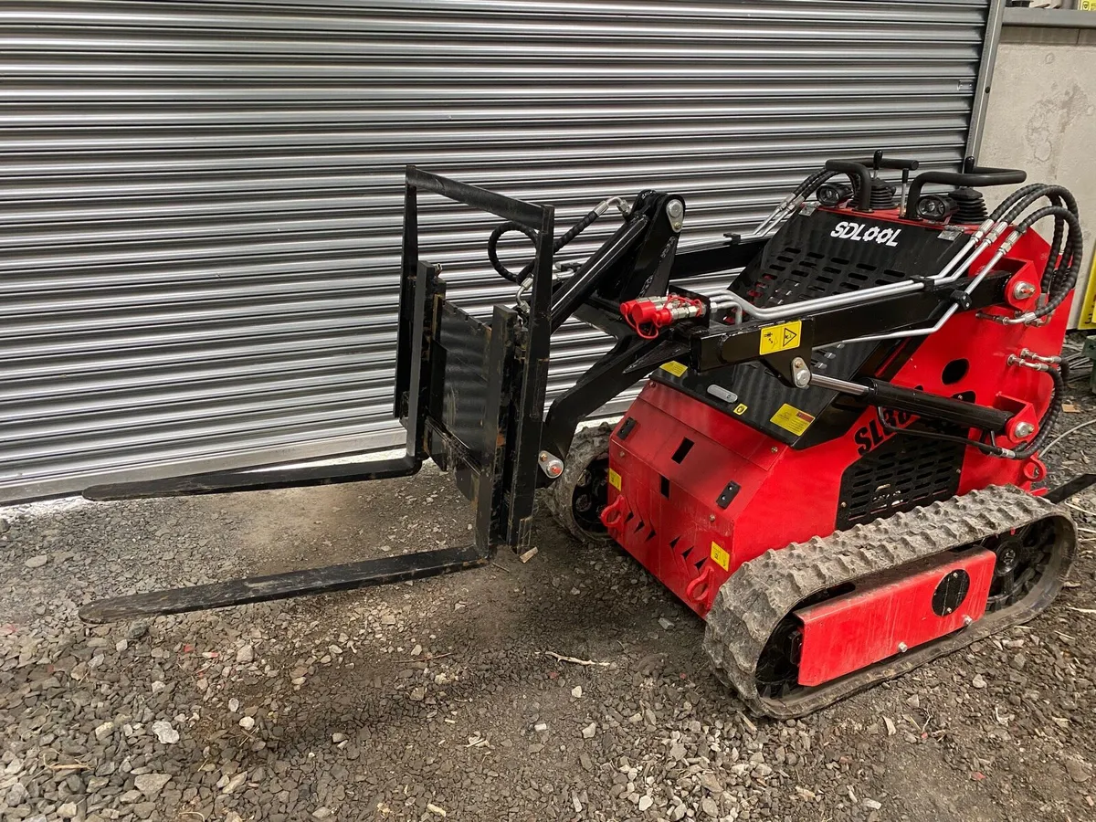 Unused Pedestrian track skid steer 380 - Image 1
