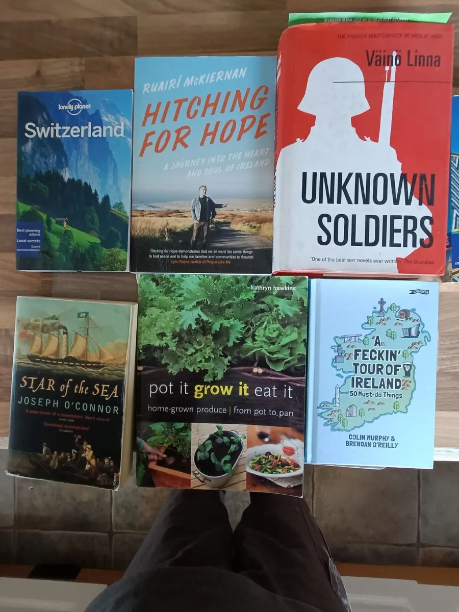 books 35x secondhand - Image 1