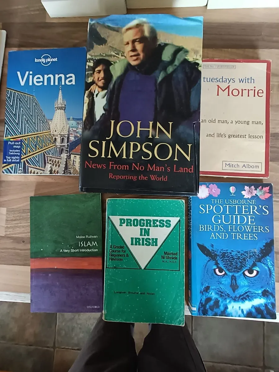 books 35x secondhand - Image 2