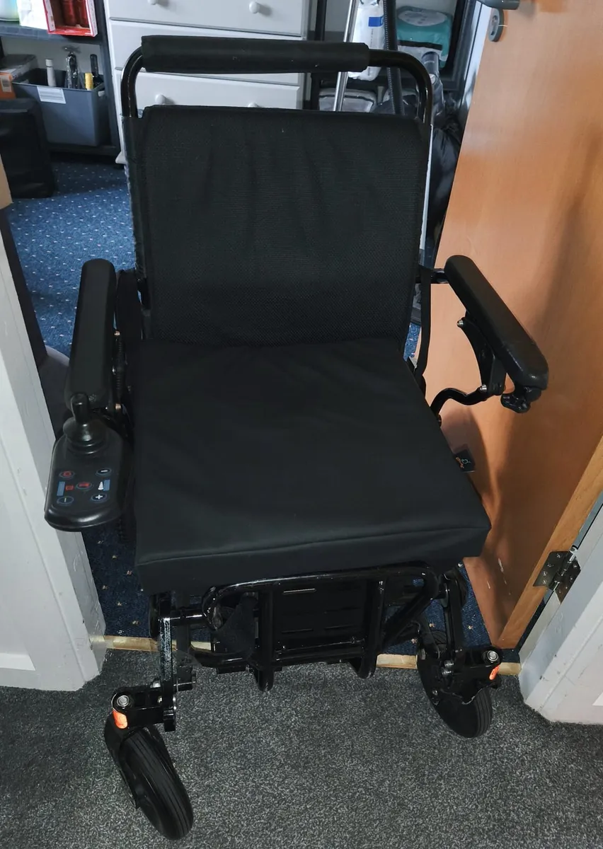 Power wheelchair - Image 2