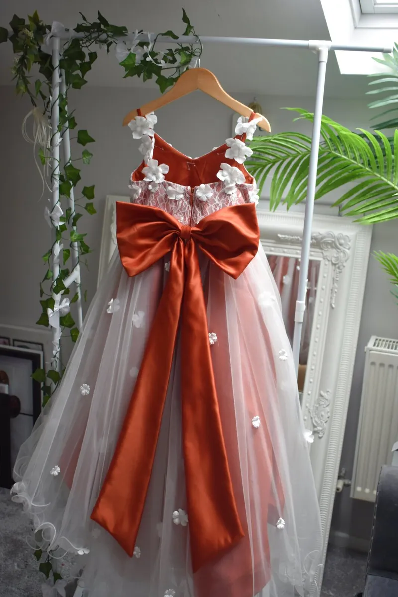 Flowergirl Dress age 7-9 - Image 2