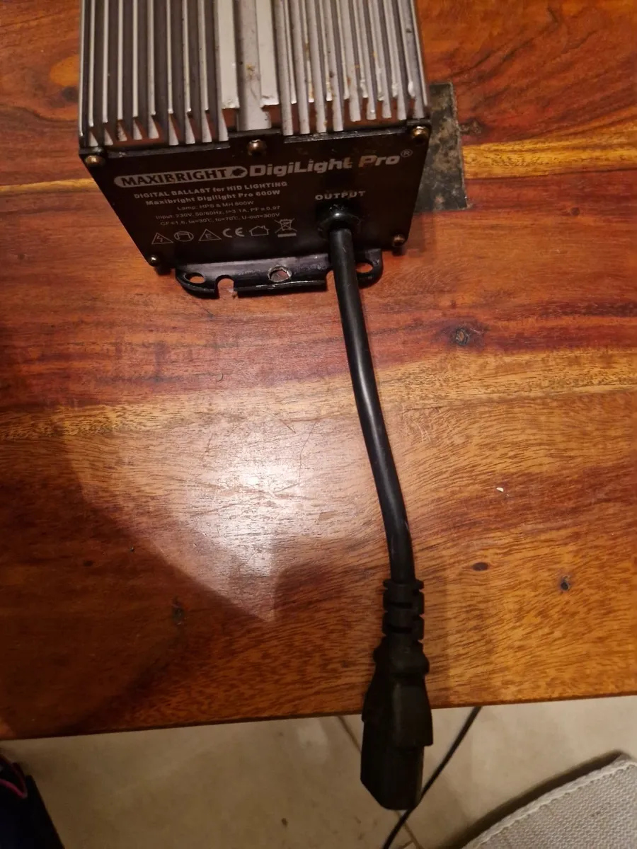 Maxibright DigiLight ProSelect Dimmable 600W Light - Image 3