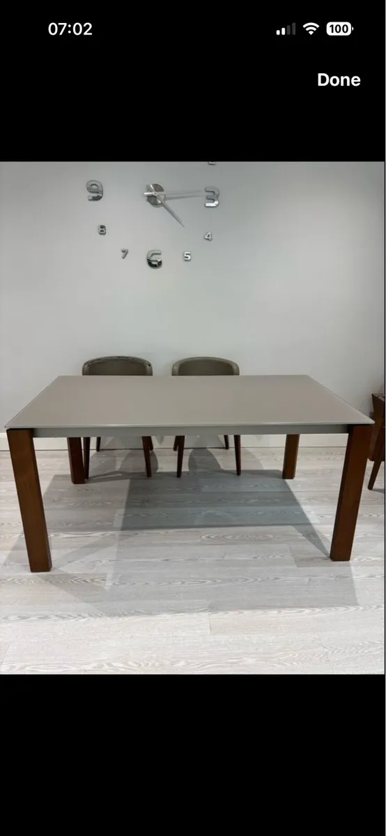 Dining table & 6 chairs - Image 2