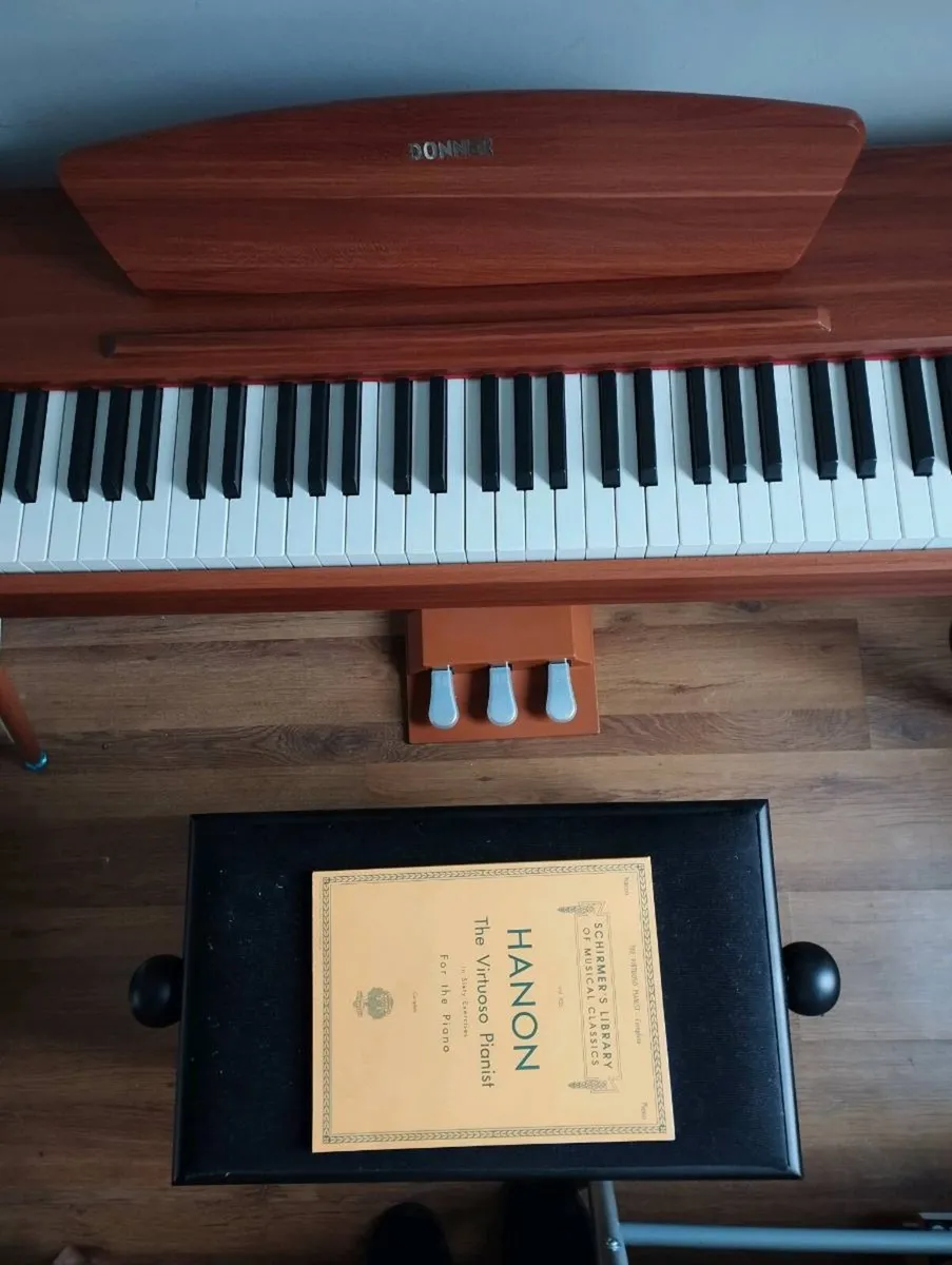 Donner DDP-80 Digital Piano, Stool + Book Included - Image 3
