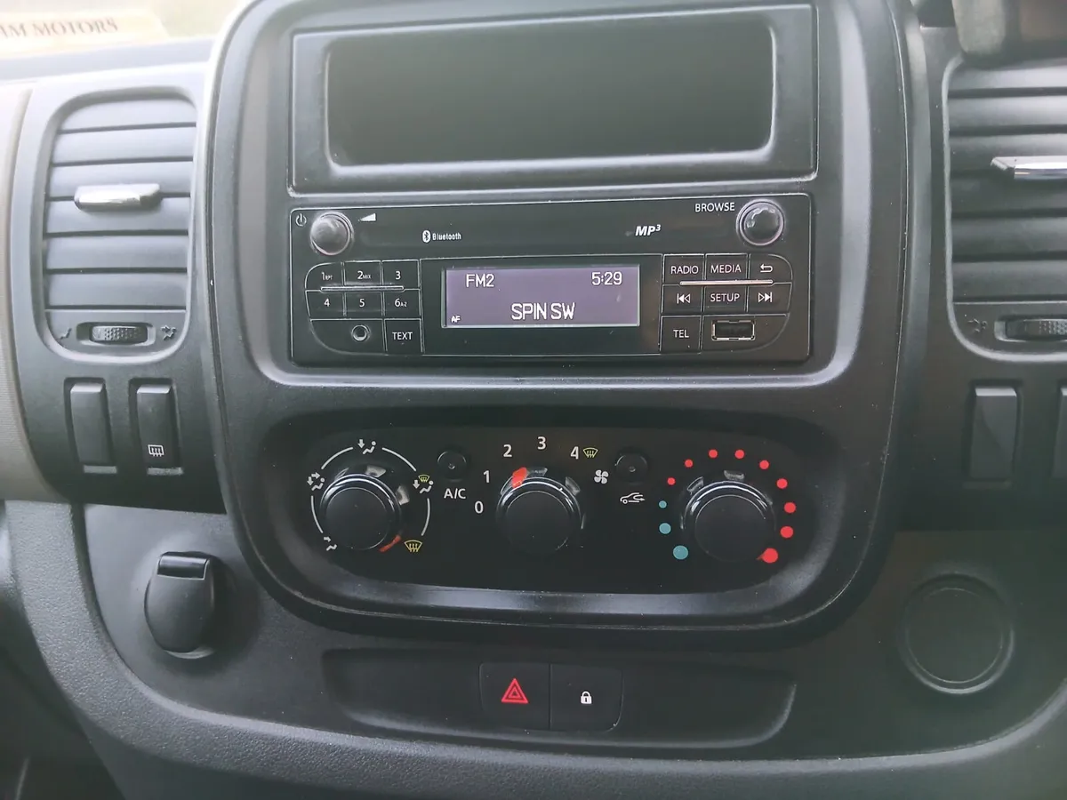 Renault Trafic 2017 - Image 4