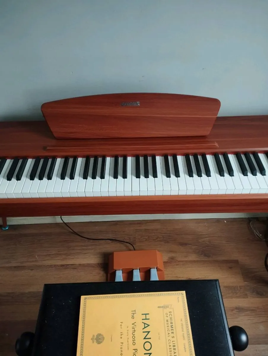 Donner DDP-80 Digital Piano, Stool + Book Included - Image 4