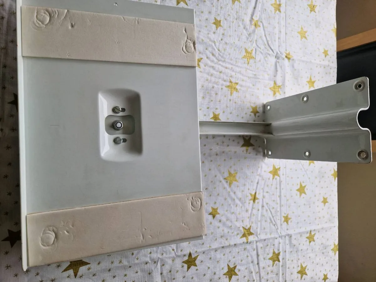 Wall bracket/plate for microwave - Image 2