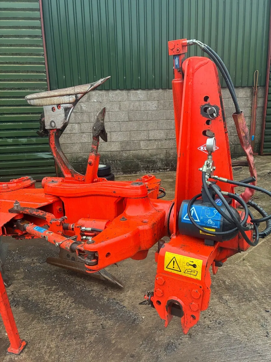 Kverneland Ploughes - Image 3