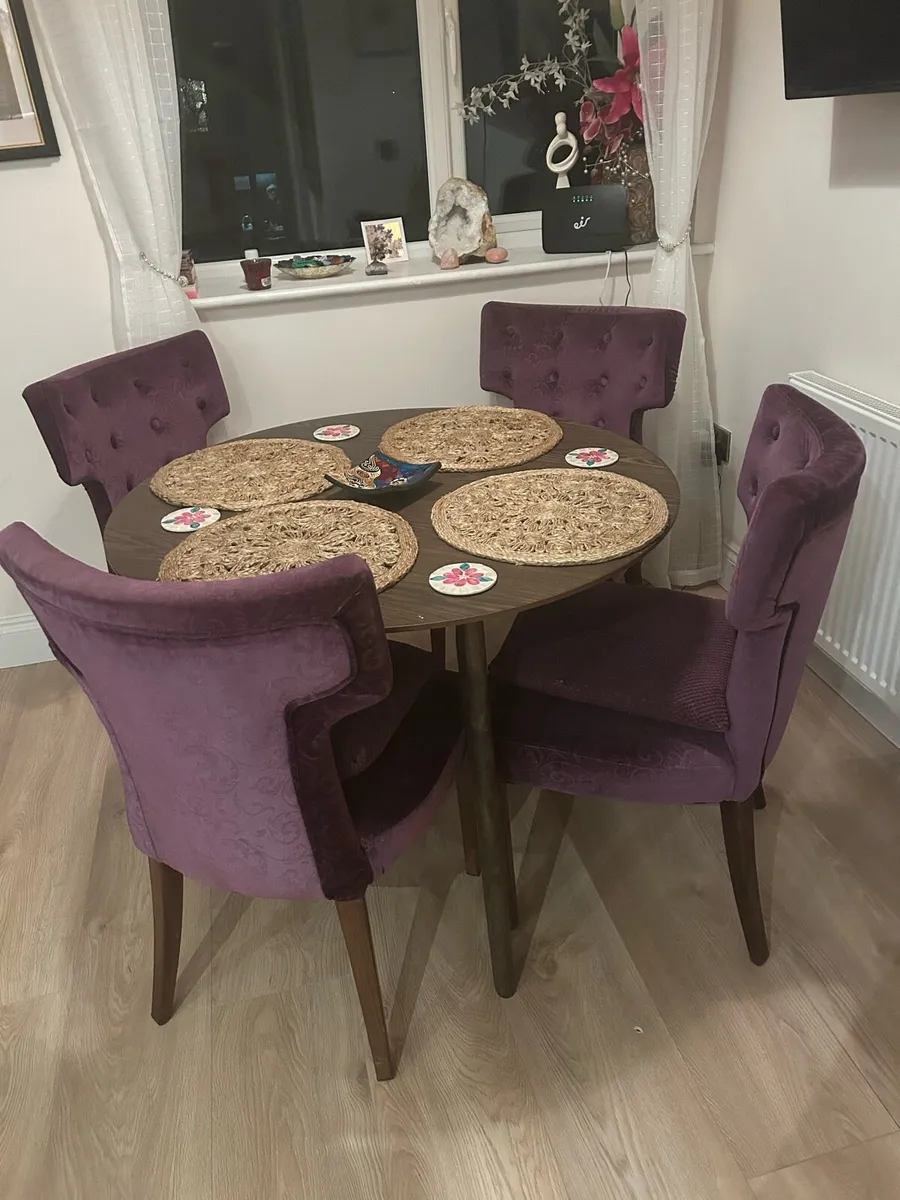 4 dining chairs