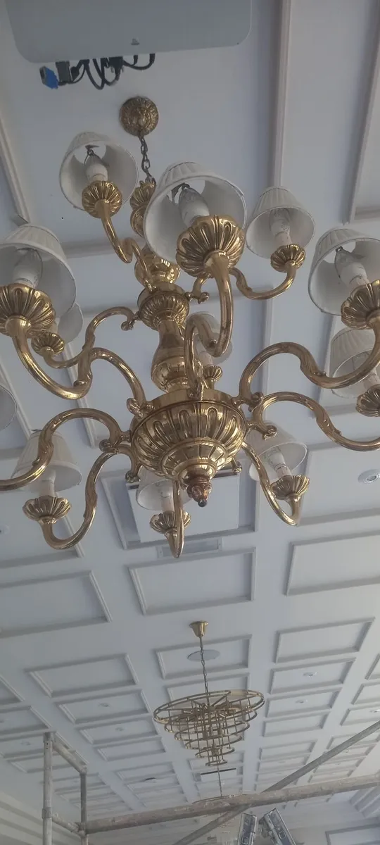 Chandeliers x4 and wall lights x9 - Image 2