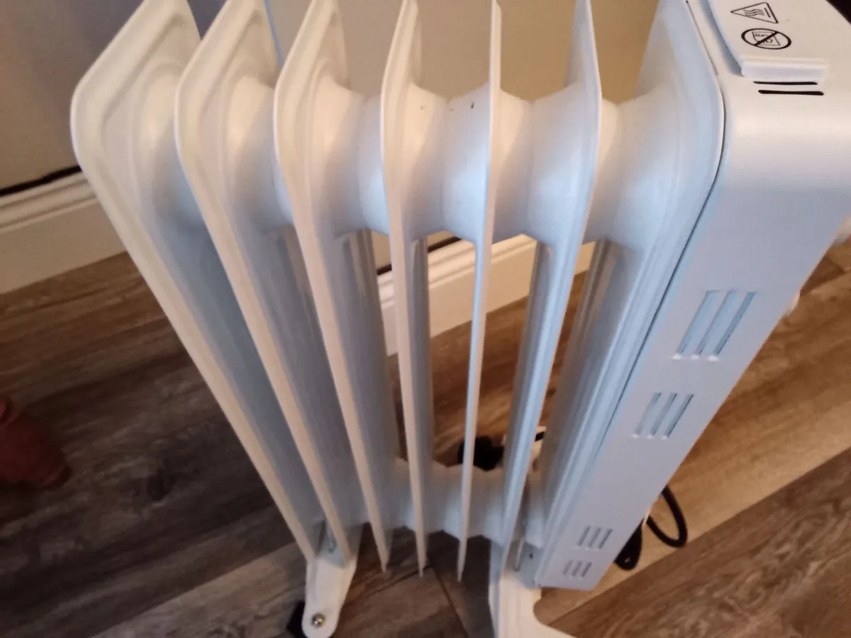 Portable Oil Heater Radiator. - Image 2