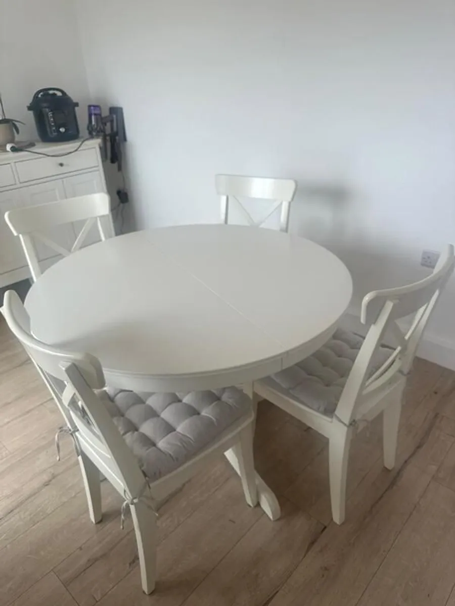 Kitchen Table & Chairs