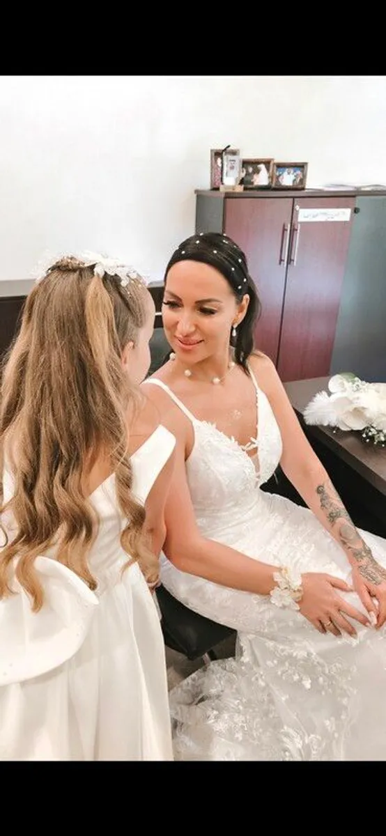 Wedding Dress/shoes/veil - Image 4