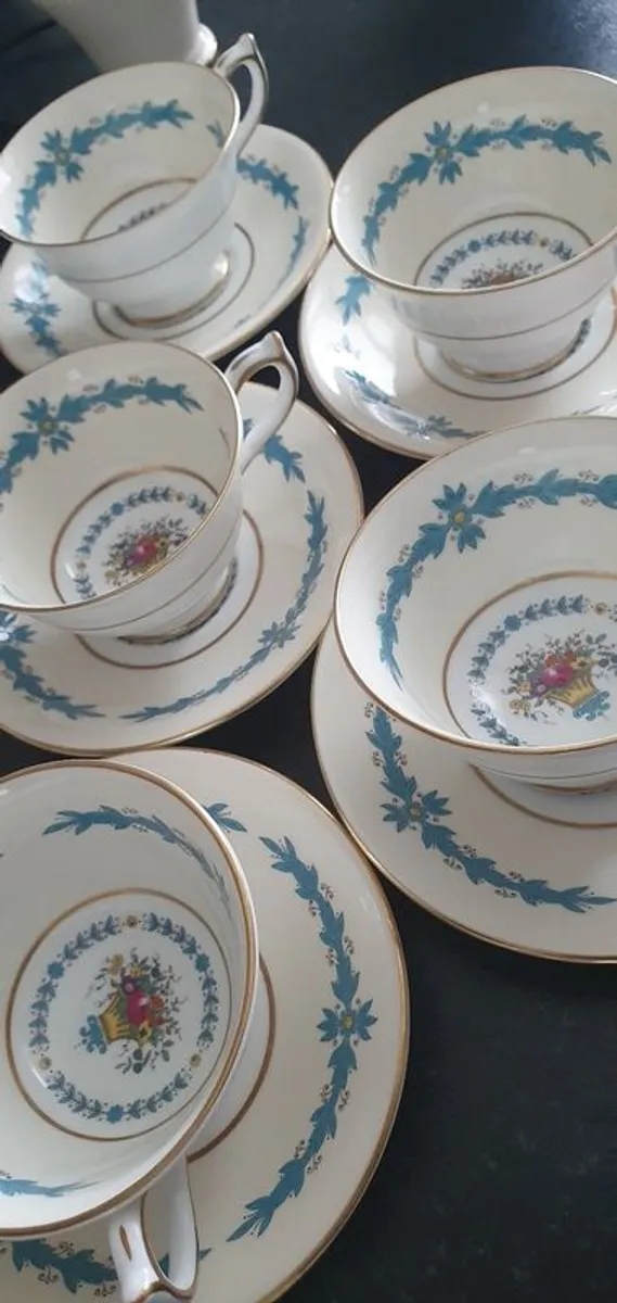 Aynsley Cambridge 7818 Bone China - Image 1