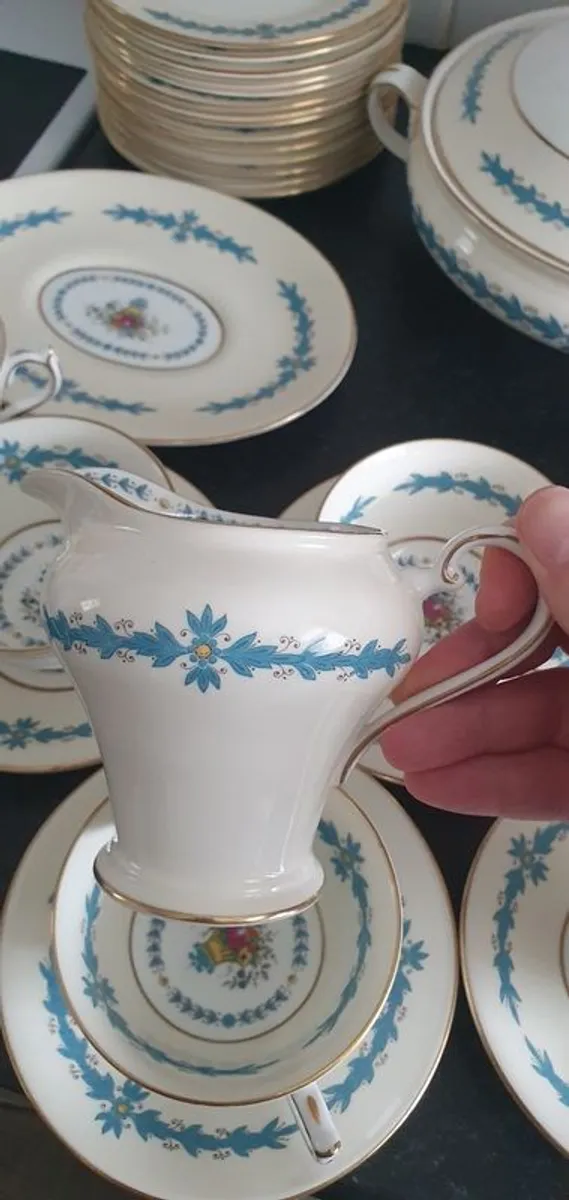 Aynsley Cambridge 7818 Bone China - Image 2