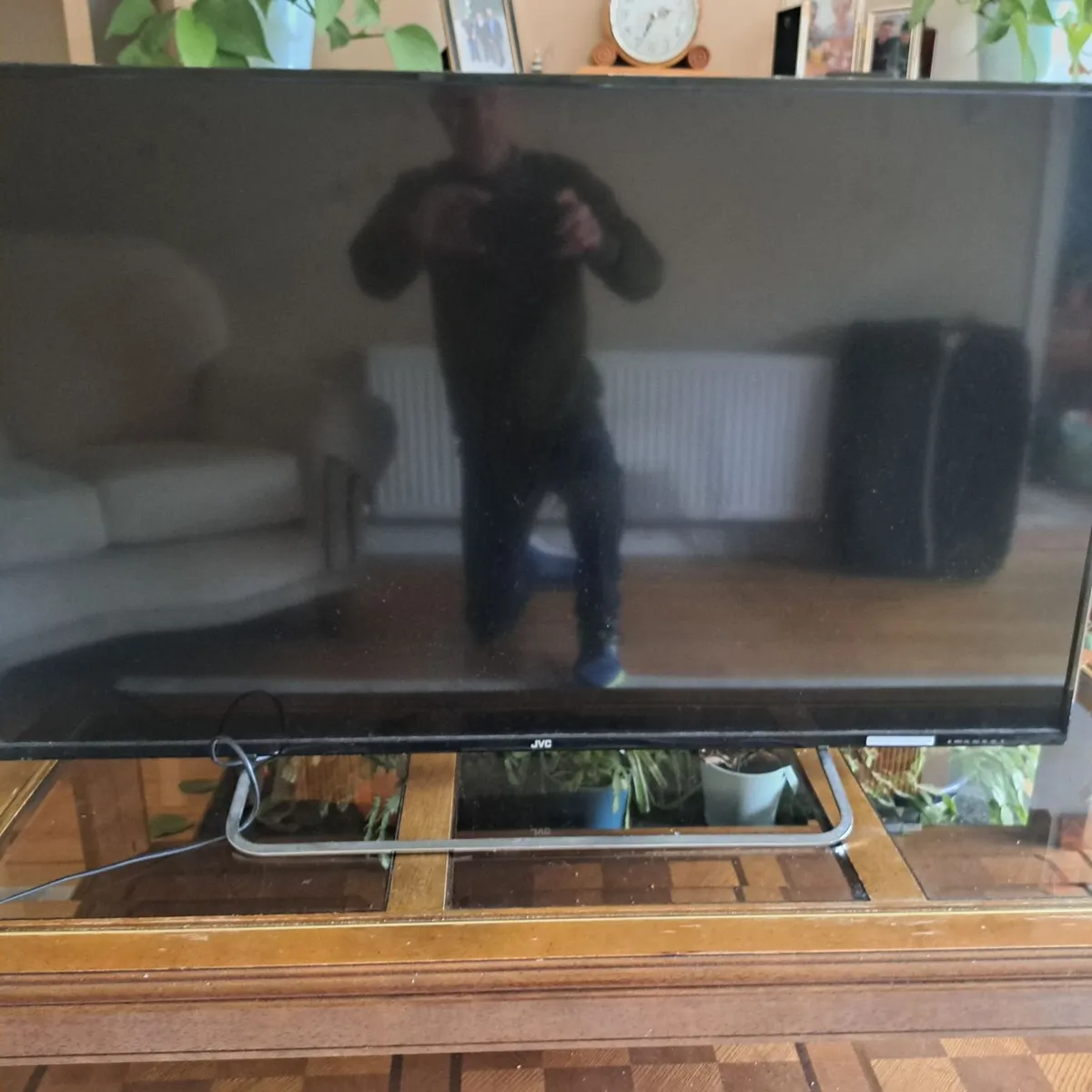 Tv - Image 1
