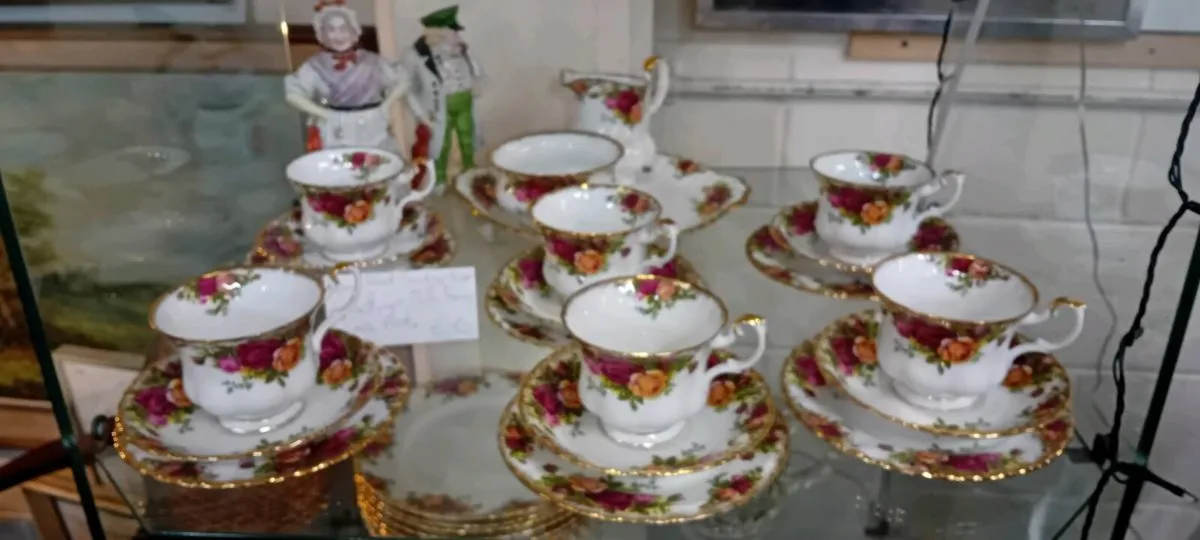 Royal Albert Country Rose Tea Set - Image 4