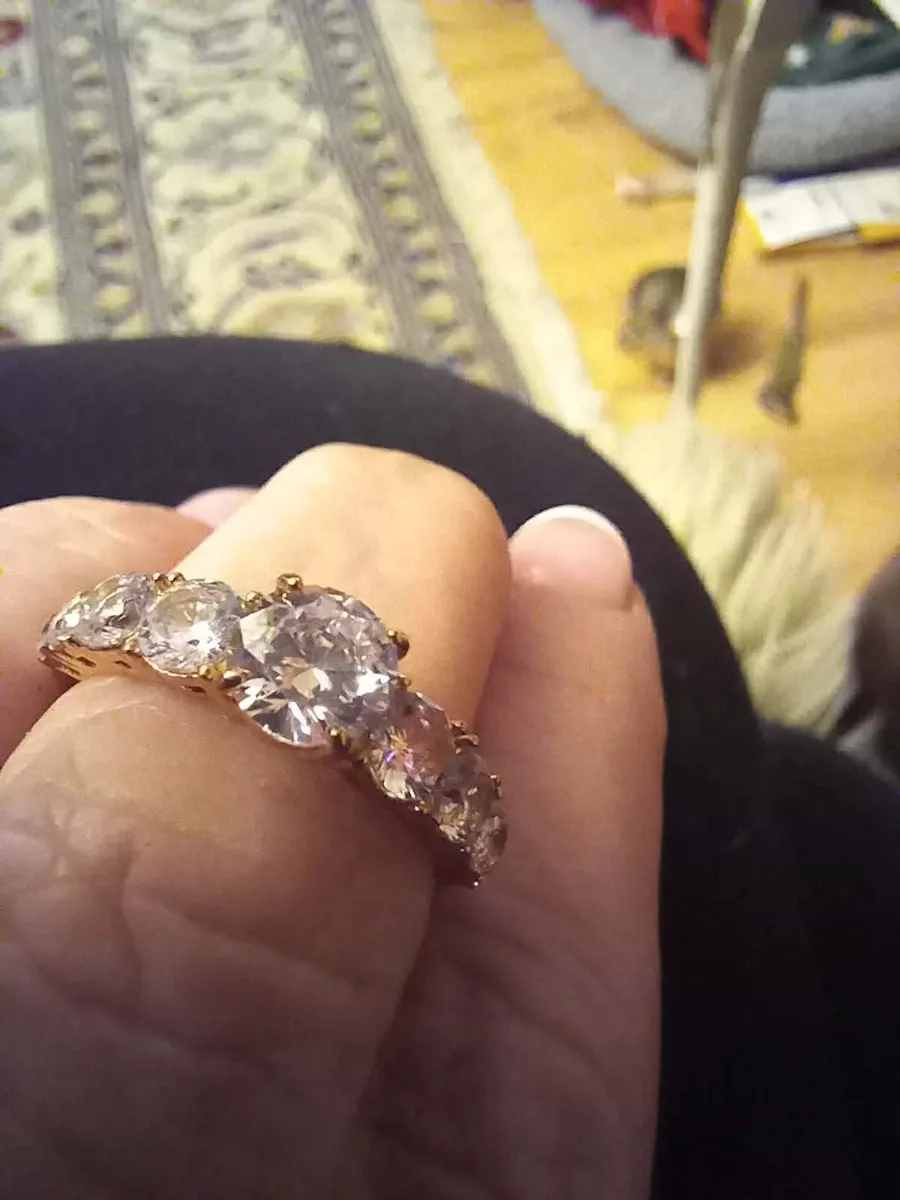 Beautiful Dress Ring - Image 2