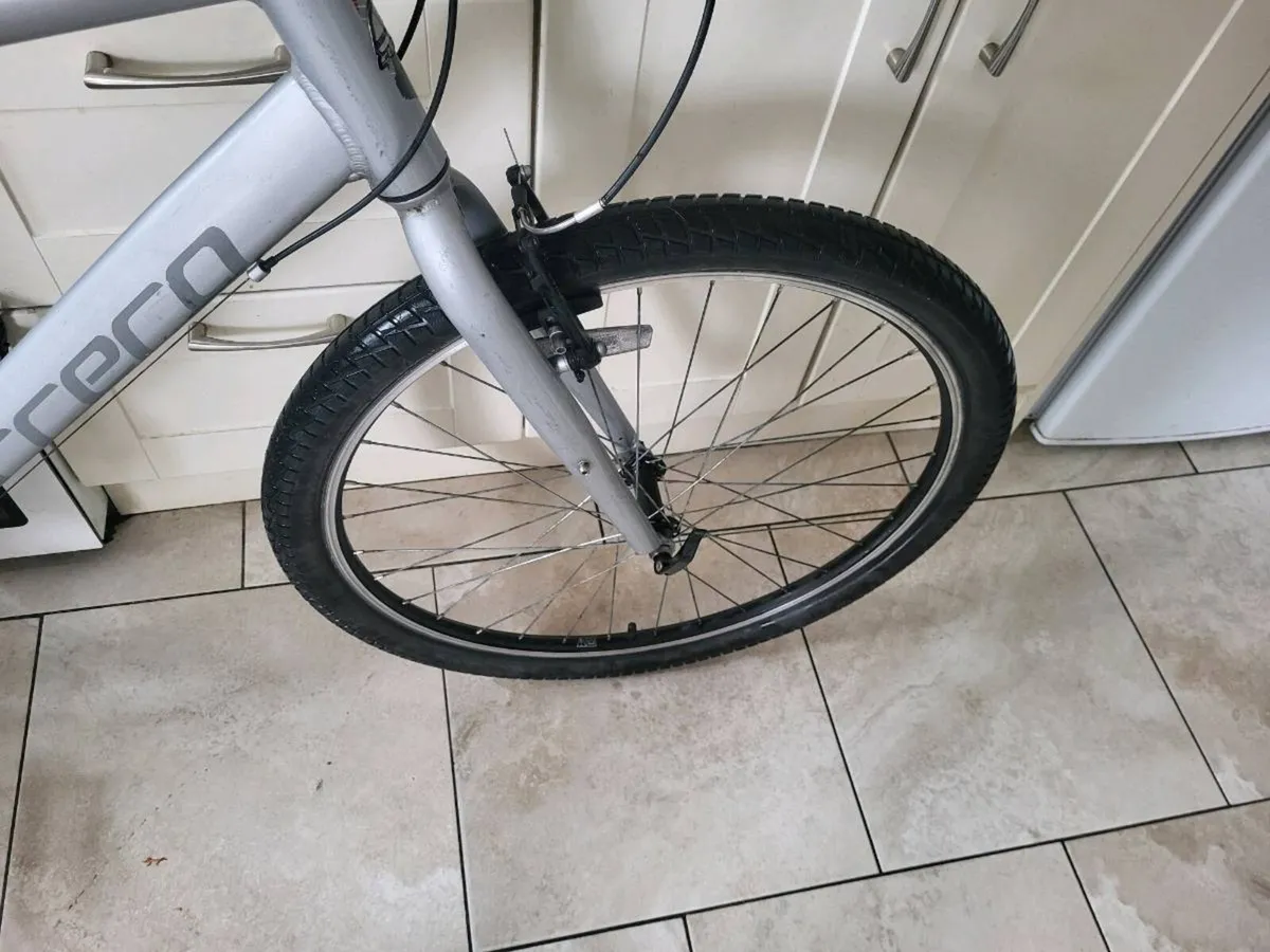 Mens carrera bike - Image 4