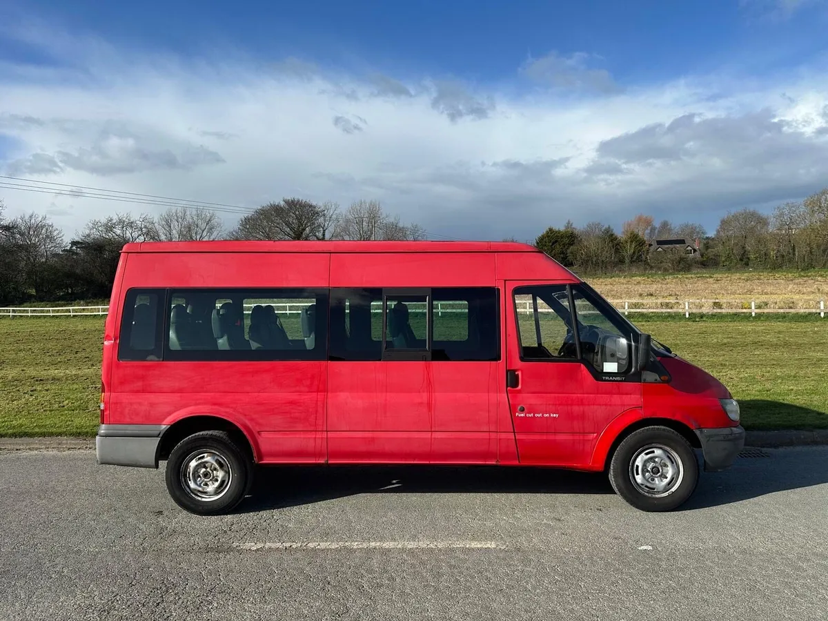 Ford Transit 2006 Minibus - Image 2