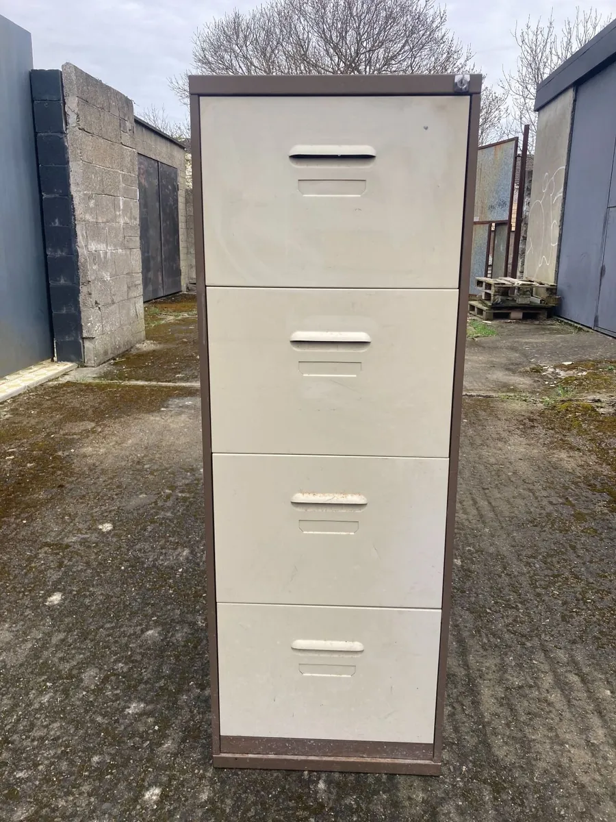 Filing Cabinet - 4 Drawer with Key - Image 3