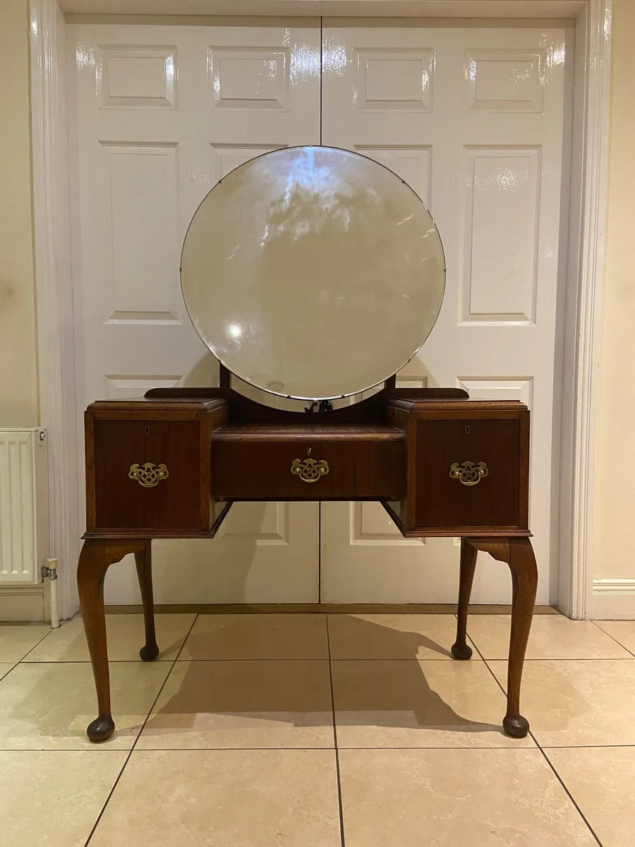 Art Deco French Queen Anne dresser - Image 2