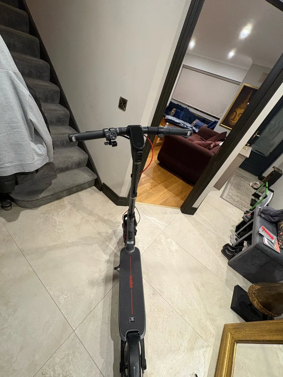 Ninebot F3 escooter - Image 3