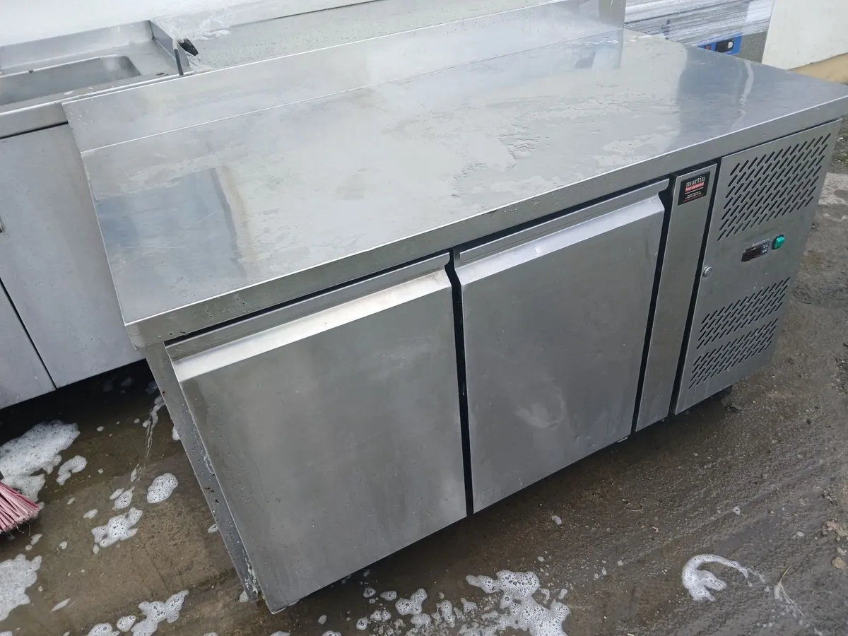 Staneless steel work cabbinet on wheels - Image 1