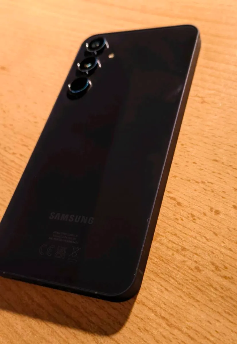 Samsung Galaxy A55 5G - Image 4