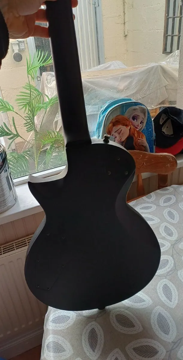 Esp Ltd EC256 black satin Guitar - Image 2