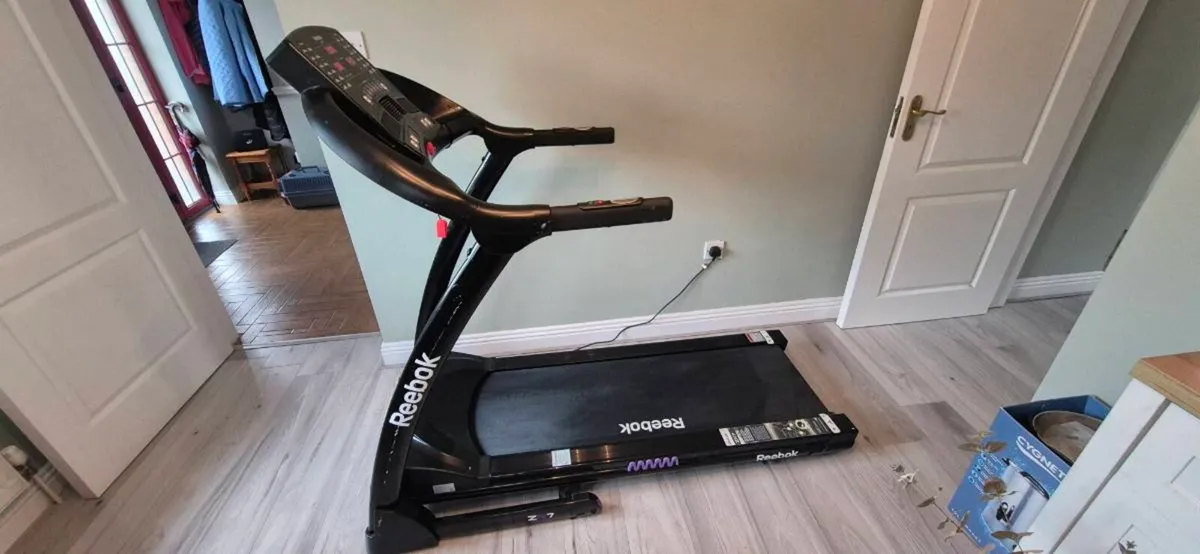reebok ZR7 treadmill - Image 1