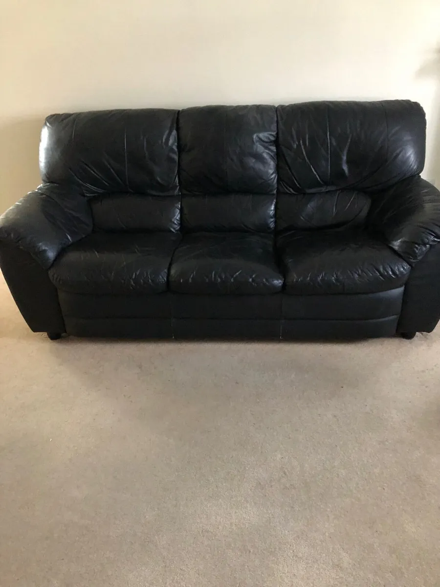 3 Seater Couch/ Sofa & 2 Arm Chairs - Image 1