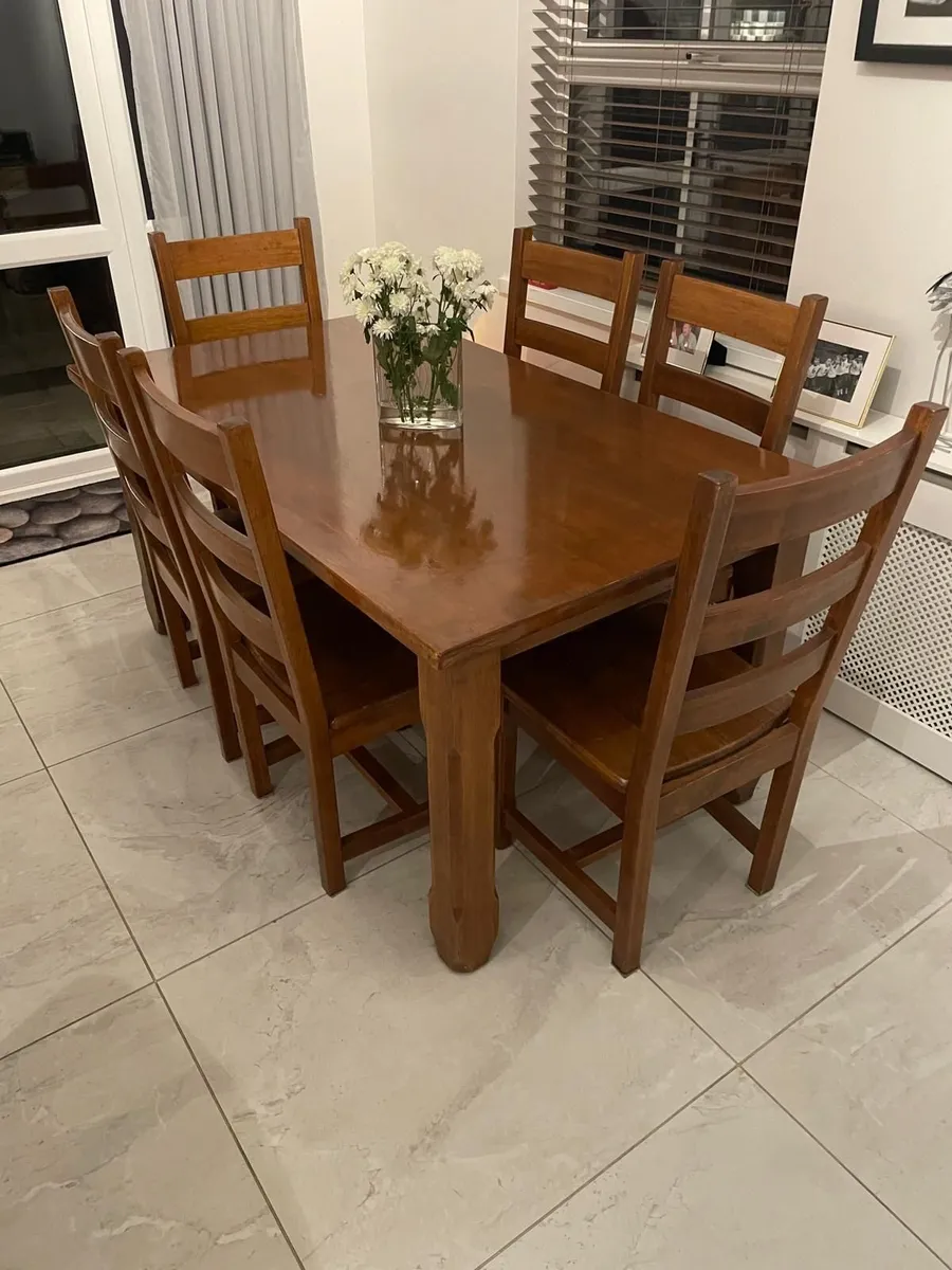 Dining table & chairs - Image 2