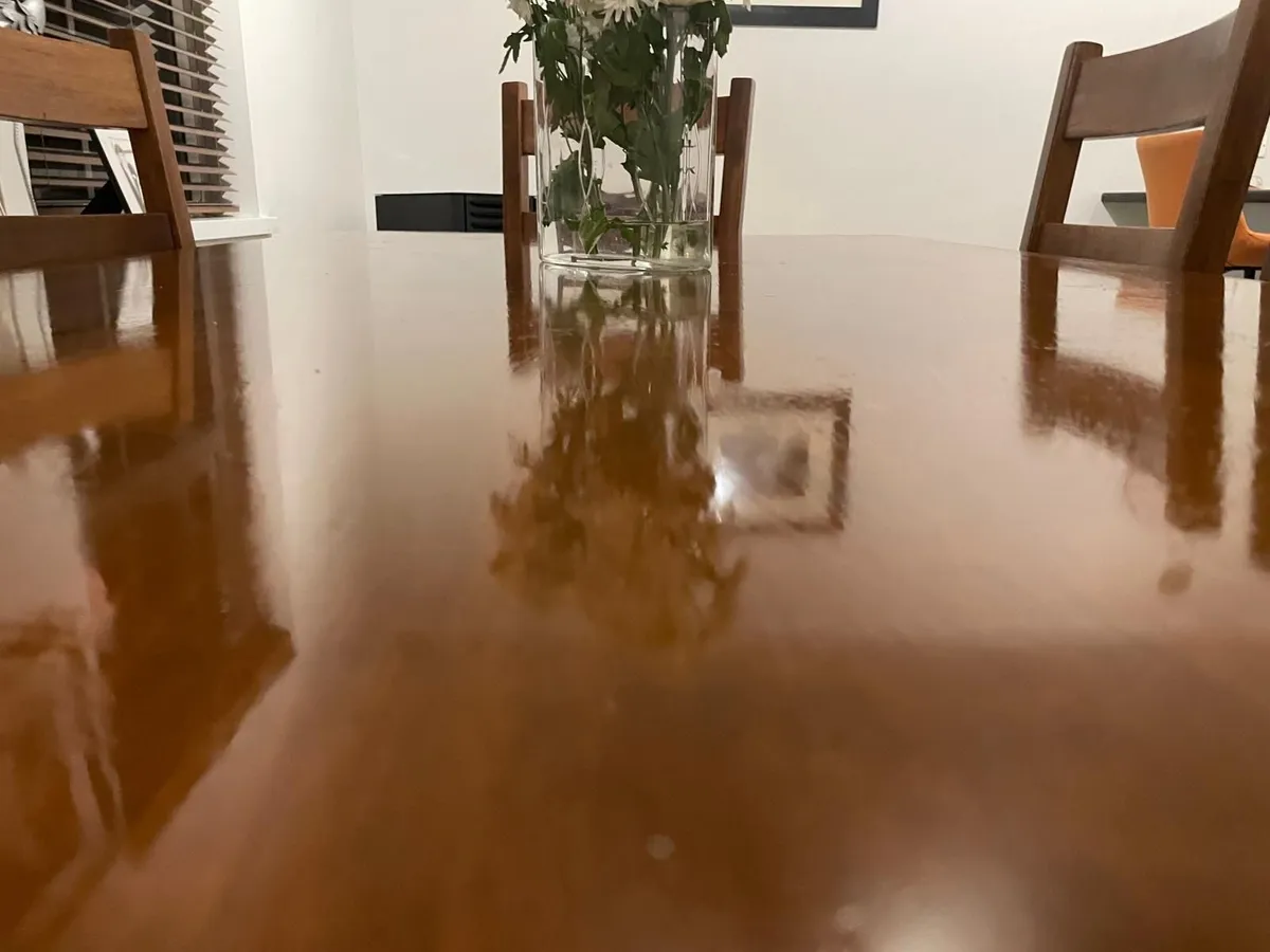 Dining table & chairs - Image 3