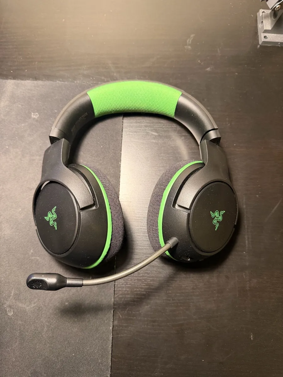 Headset - Image 2