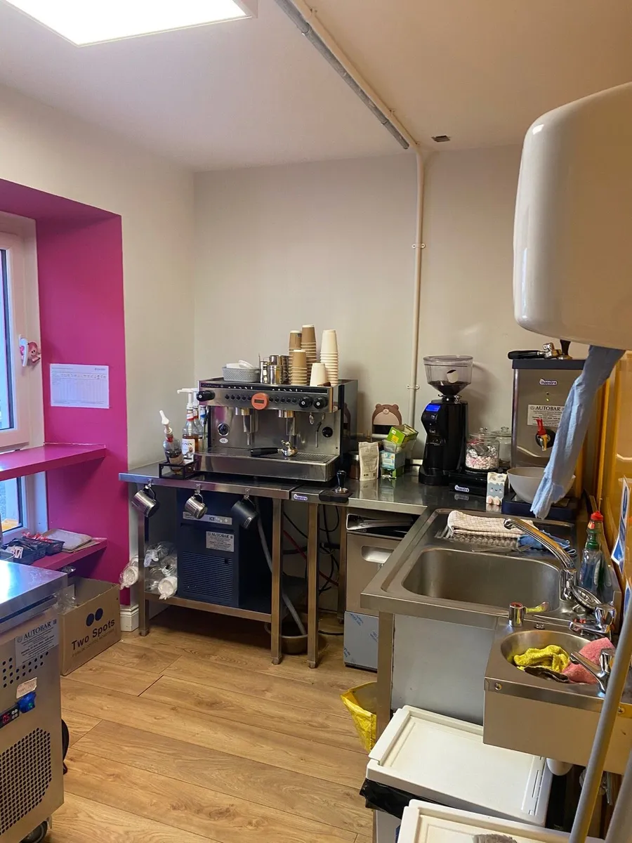 Coffee and juice bar - Image 1