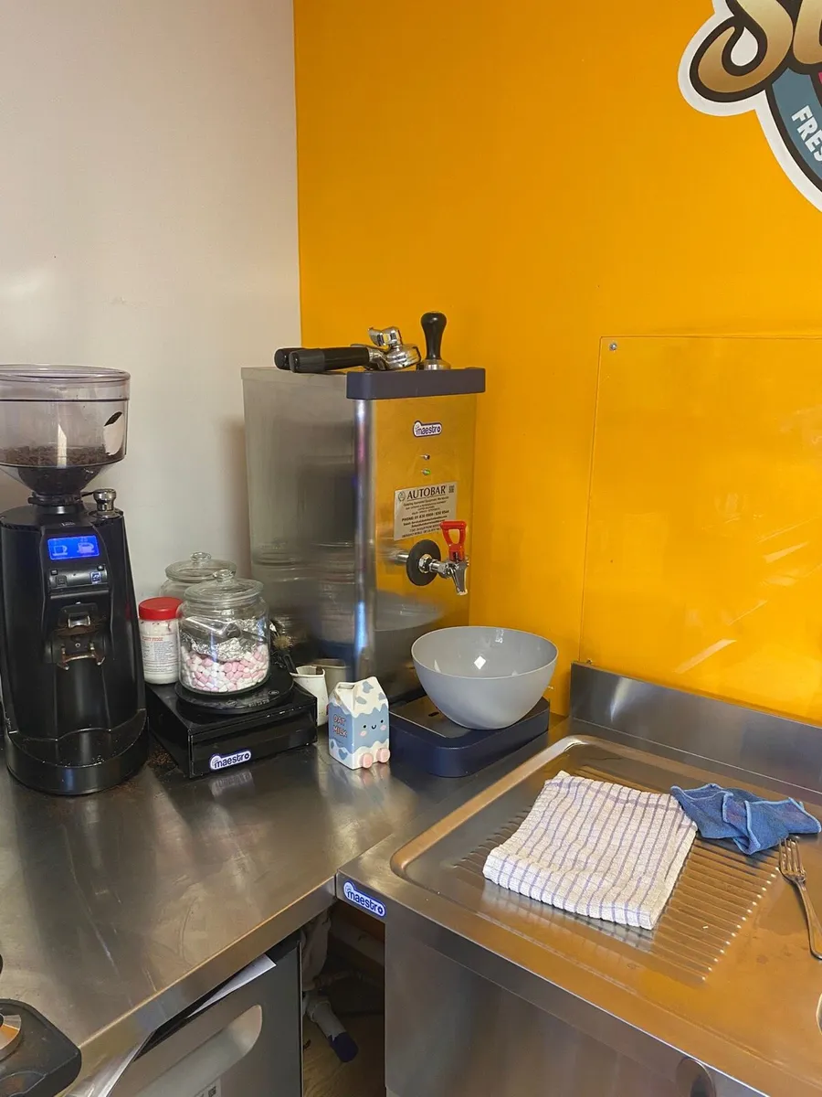 Coffee and juice bar - Image 2