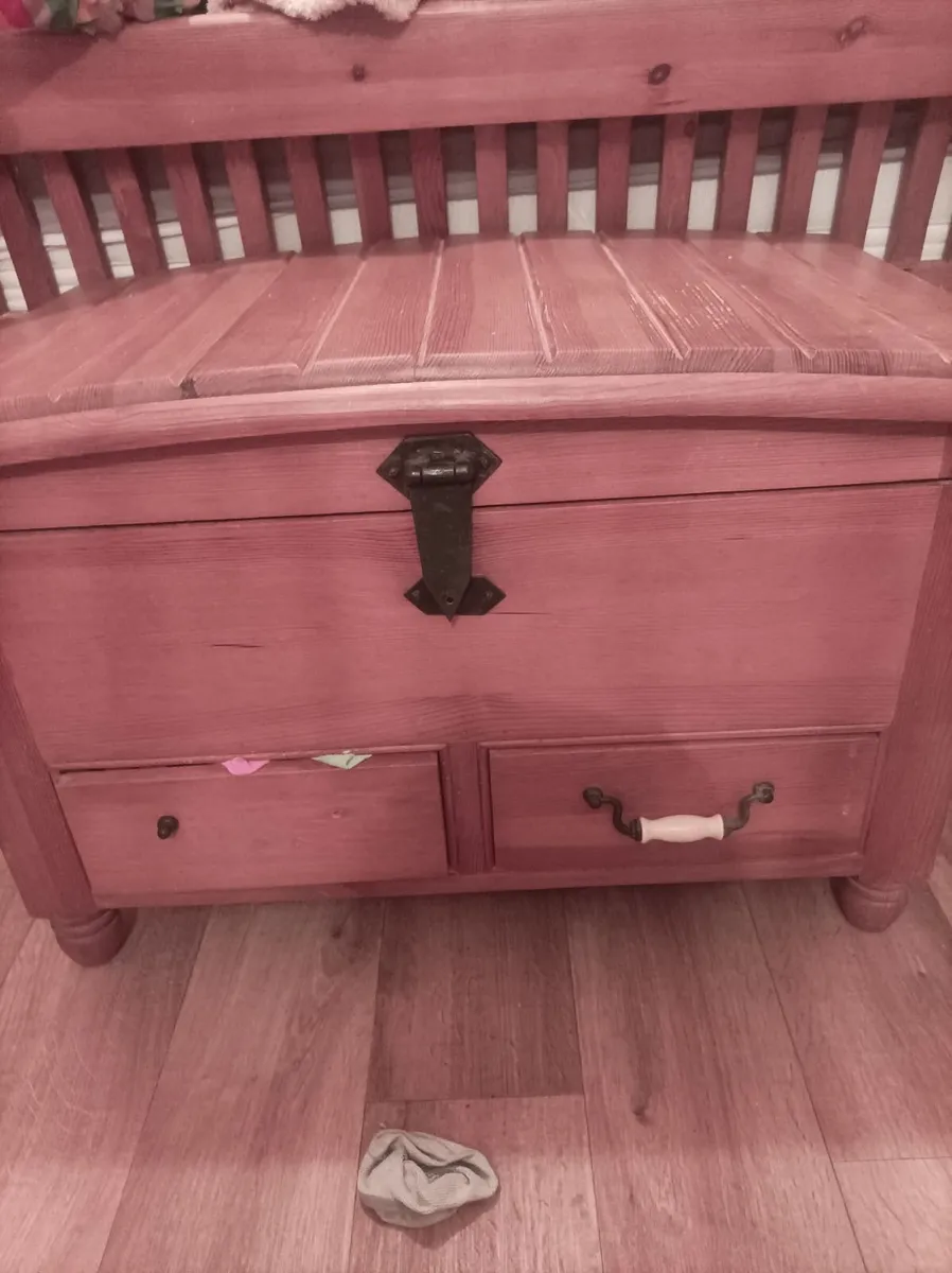 Dressing table blanket box - Image 2