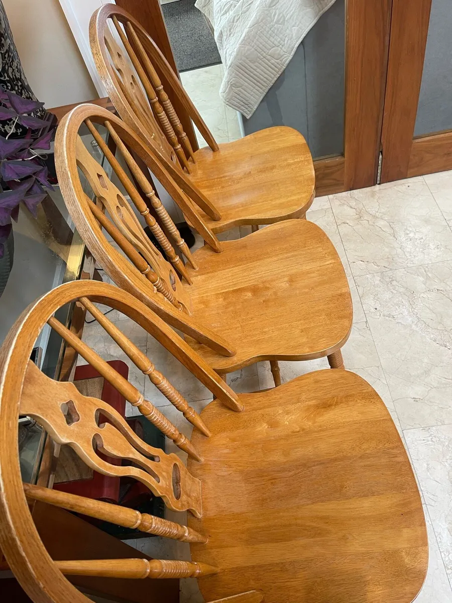 3 x Matching Solid Wooden Kitchen Dining Chairs - Image 2