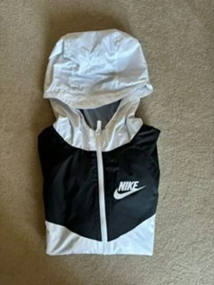Nike Hoody Jacket age 13 - Image 3