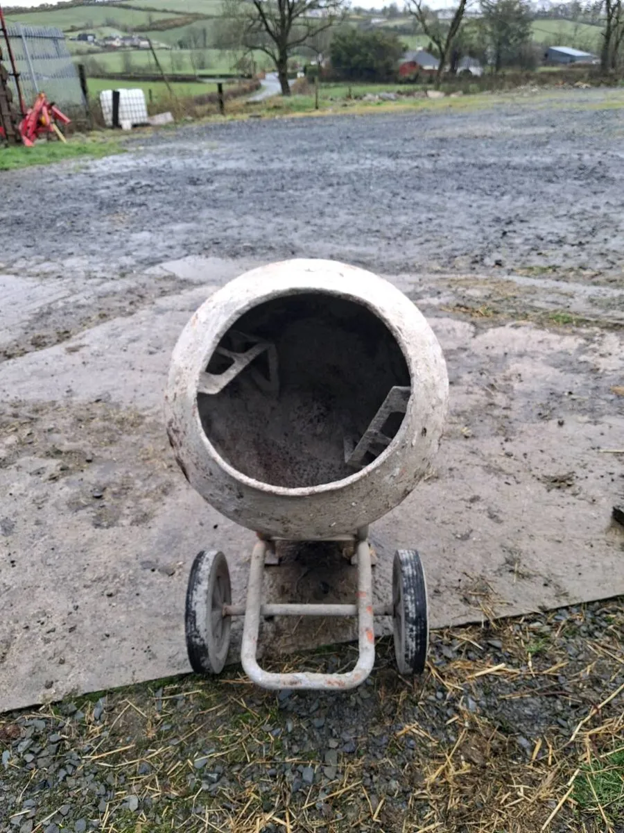 Cement mixer - Image 3